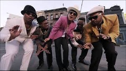 Mark-Ronson-Uptown-Funk-Official-Video-ft-Bruno-Mars_