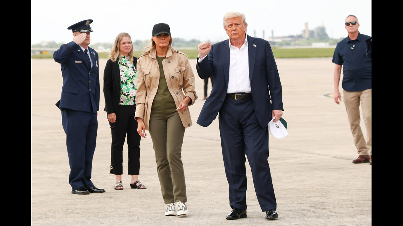 WATCH LIVE : Trump holds a roundtable with Texas flood first responders