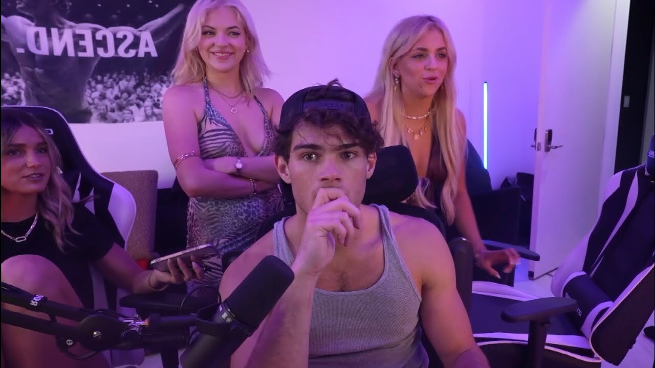 Clavicular’s New GF Gets DESTROYED by Chat