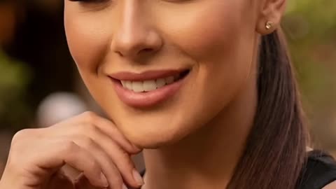 This gold skirt turns heads everywhere I go… would you dare to wear it? #goldfashion #boldstyle