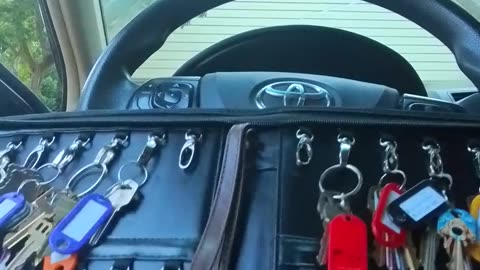 Forgot the house key🔒🔑… thank goodness for the lockbox 🙌 (but wait… ALL the keys are in here?😅)