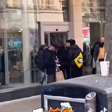 Croydon, London Attempted stabbing near Primark