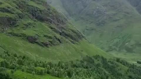 Buachaille Etive Beag: 60 Seconds panning view of trail and Mountain range - June 2025