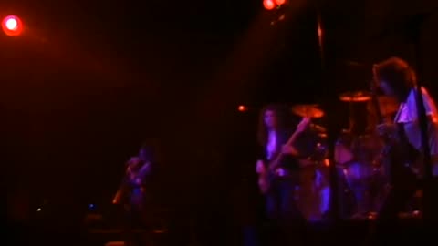Queen - Live At The Rainbow 1974
