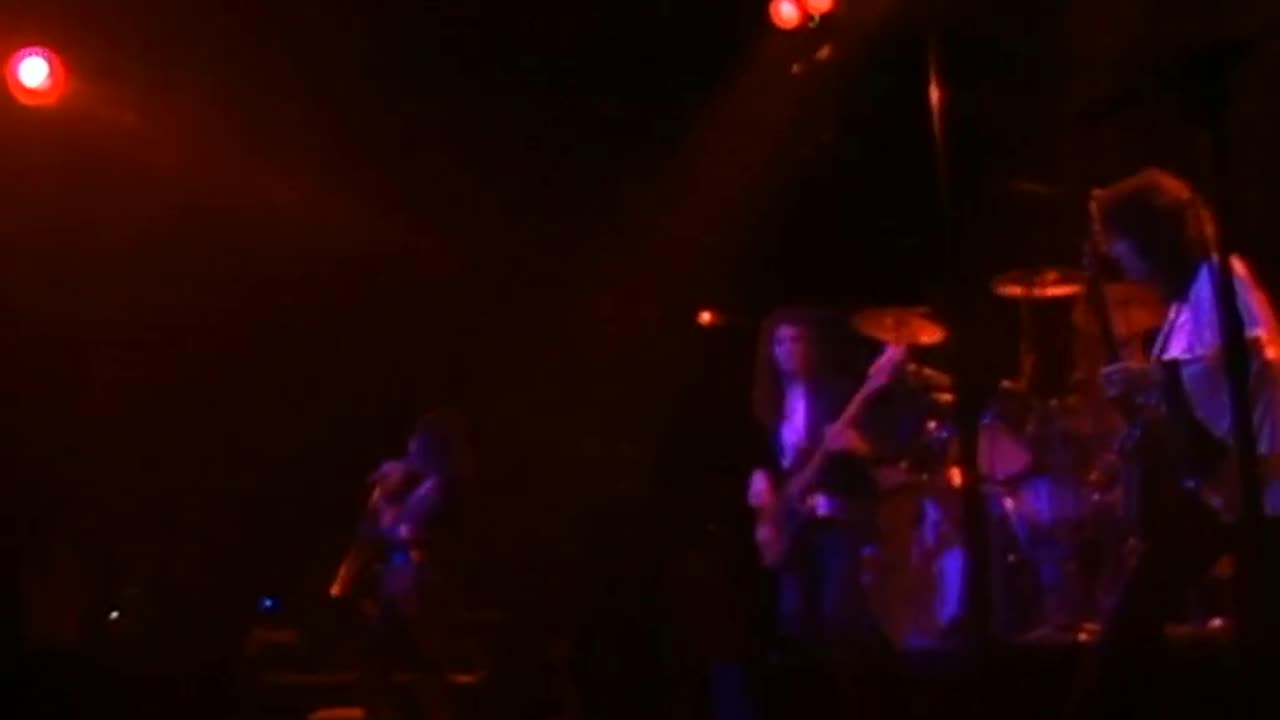 Queen - Live At The Rainbow 1974