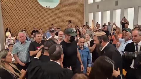 ISRAELIS GIVE STANDING OVATION TO RAPIST SDE TEIMAN GUARDS