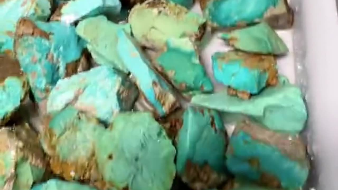 250506-6 Natural turquoise raw material is here, come and explore