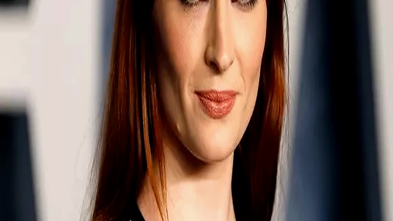 Sophie Turner Issues Savage Response to Mum Shamer