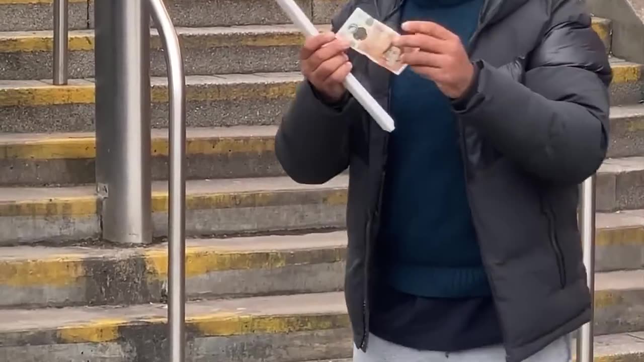 The power of money makes you see everything 😁