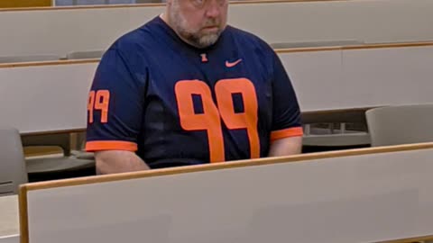 It looks REALLY WEIRD when students stare at their phones