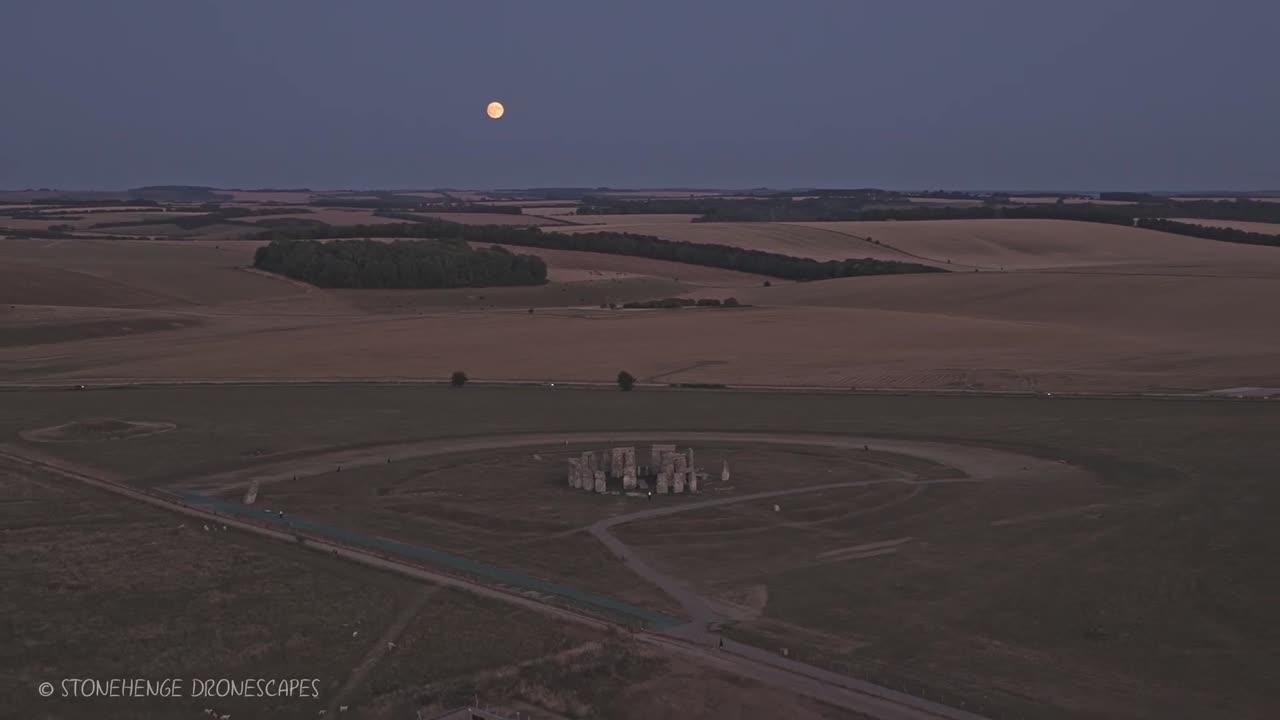 Pleine lune sur Stonehenge...