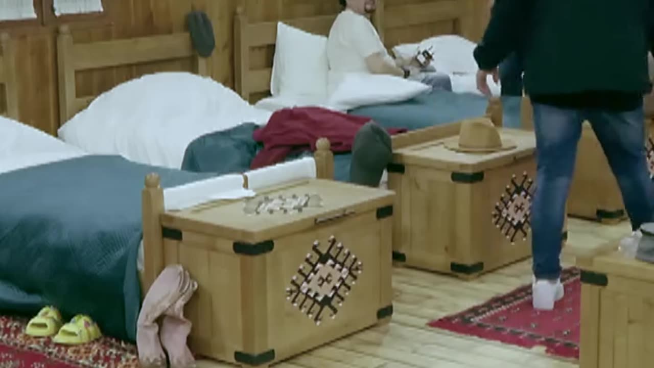 Frederik Ndoci shfaqet i dehur në “Ferma VIP”, shqetësohen banorët (Video)