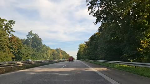 Traveling from Kleinmachnow, Brandenburg to Tempelhof, Berlin.