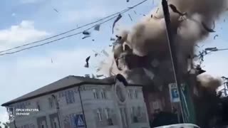 🤬 Russian drone hits the building of the National Pharmaceutical University in Kharkiv