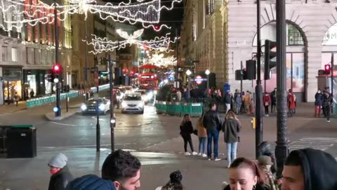 Enjoy the melodious music and watch the luxurious streets P3