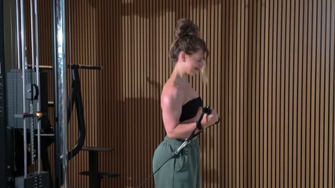 My 9 year upper body transformation 2016 - 2025 *how I train for a defined and strong back + tips*