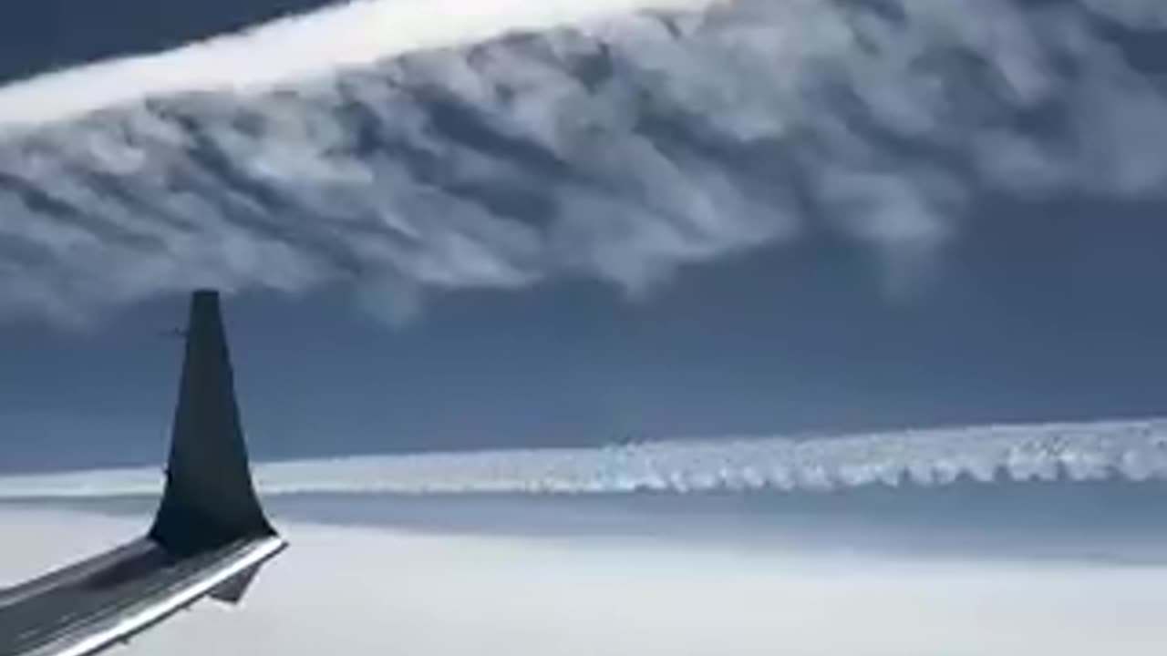 Opération visant à bloquer le ciel bleu clair avec de faux nuages.!