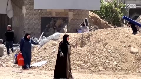 Child watches as Palestine home demolished by Israeli troops - news.com.au