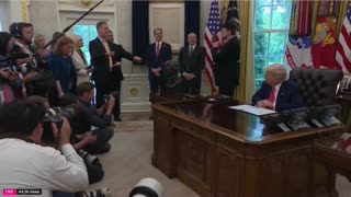 Elon Musk just destroyed the New York Times and Trump is loving it.