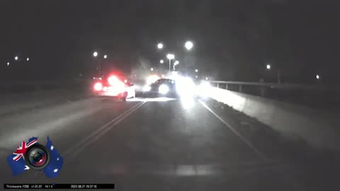 Aussiecams - Insurance will have a headache sorting through this claim 😆! 5 cars involved VIC
