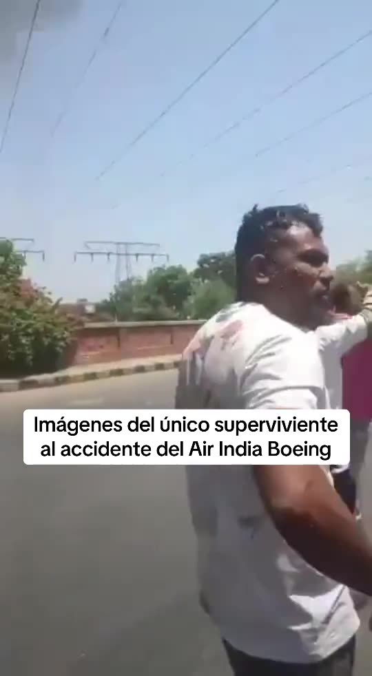 en el vuelo iban 242 pasajeros es el unico supervivente