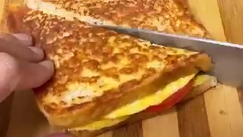 Breakfast Egg Sandwich Hack One Pan Egg Toast Healthy Egg sandwich