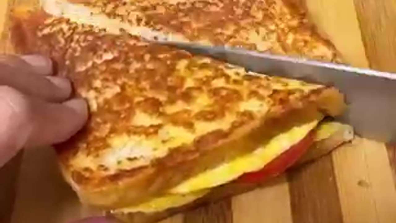 Breakfast Egg Sandwich Hack One Pan Egg Toast Healthy Egg sandwich