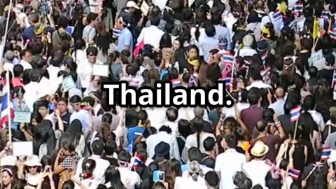 Thailand's Political Drama: Paetongtarn Shinawatra's Ouster