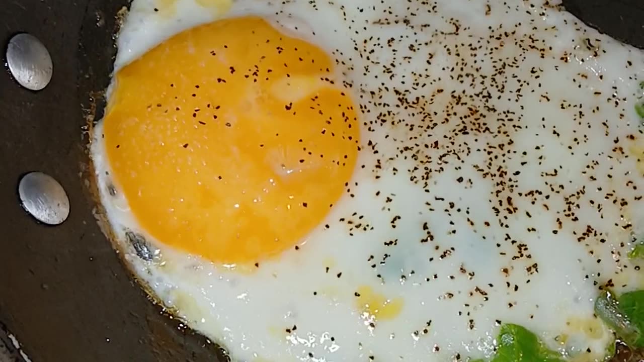 Fried 🌞 Eggs 🥚 in morning 🌄