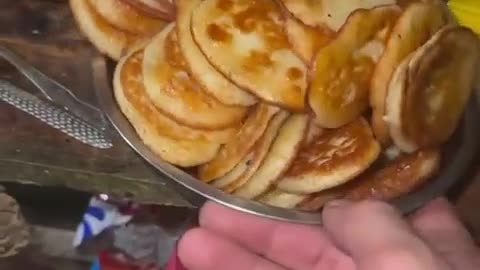 🍳👨‍🍳 Ukraine Russia War | Russian Soldier's Cooking Moment - Bliny in Dugout | RCF