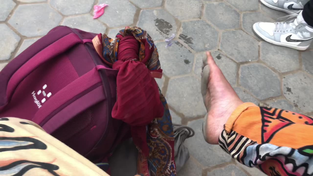 Barefoot in Kathmandu, Nepal👣