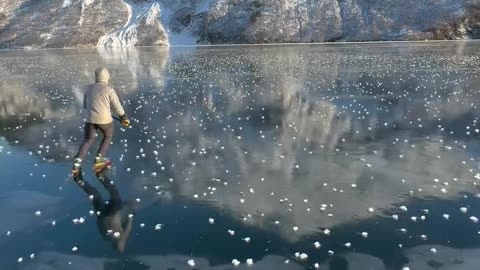 Wonderful day in frozen river 😍