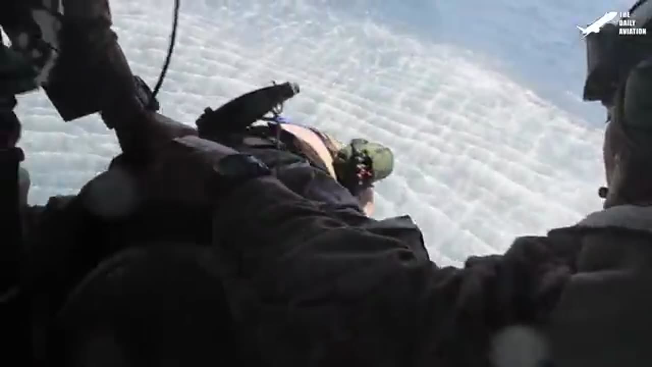 Crazy Techniques Gigantic US CH-53s Use to Insert Special Forces at Sea
