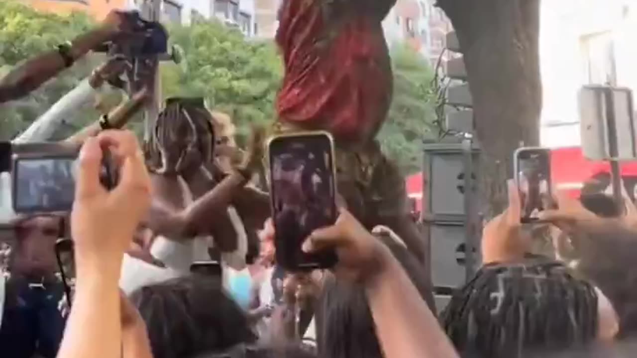 What is this dance called in Paris?