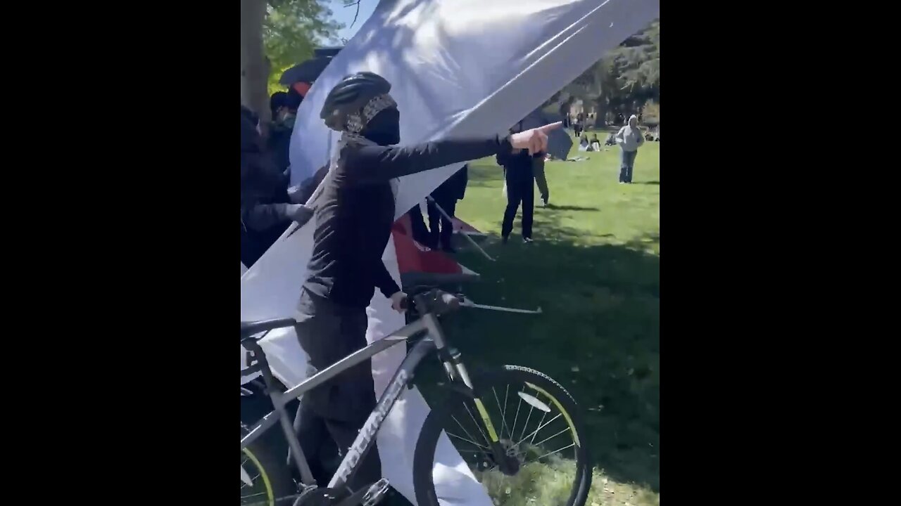 LEFTIST PROTESTERS🚓👮♂️🧟♀️🧟♂️📸VANDALIZED TURNING POINT USA EVENT🎪🤼♂️💫