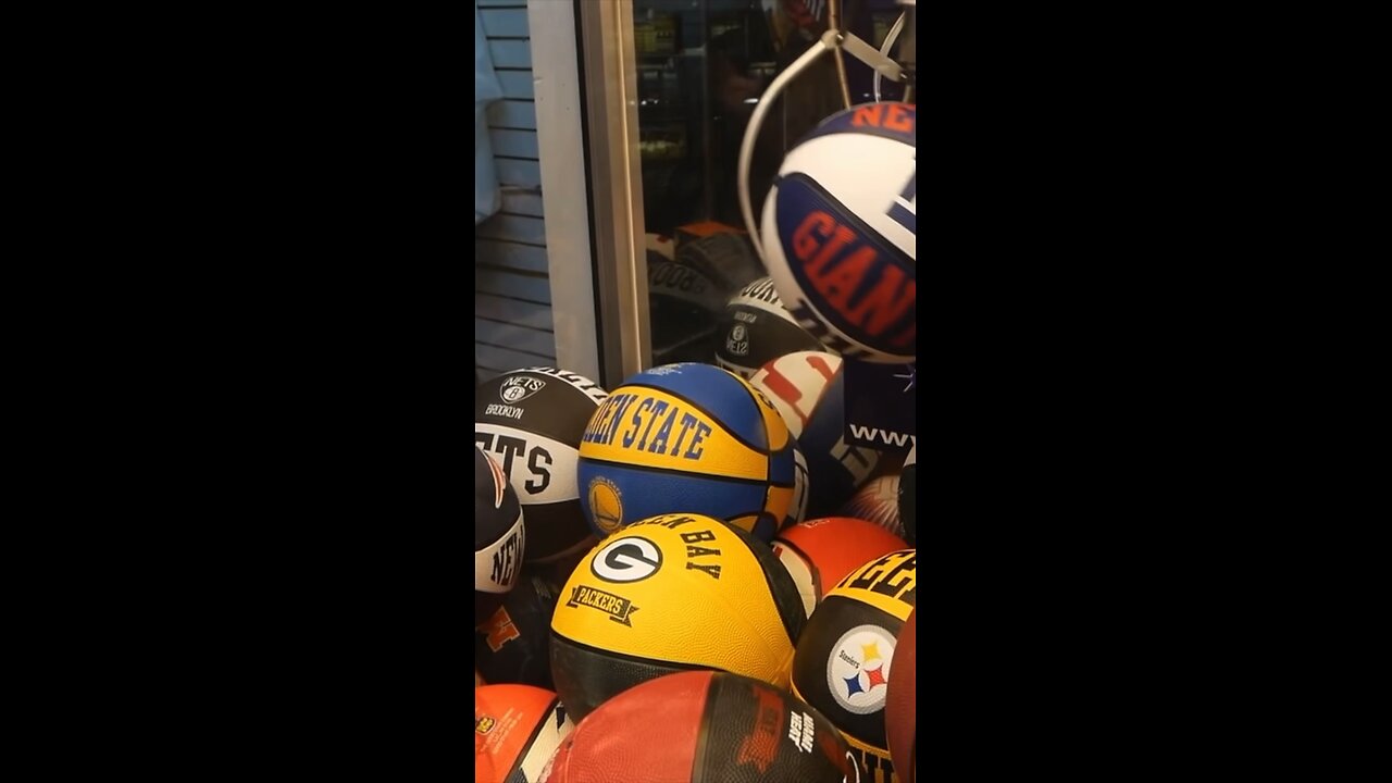 Basketball Claw Machine! 🏀
