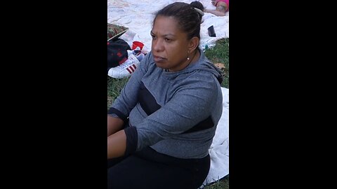 Luodong Massages Mature Mexican Woman At The Park