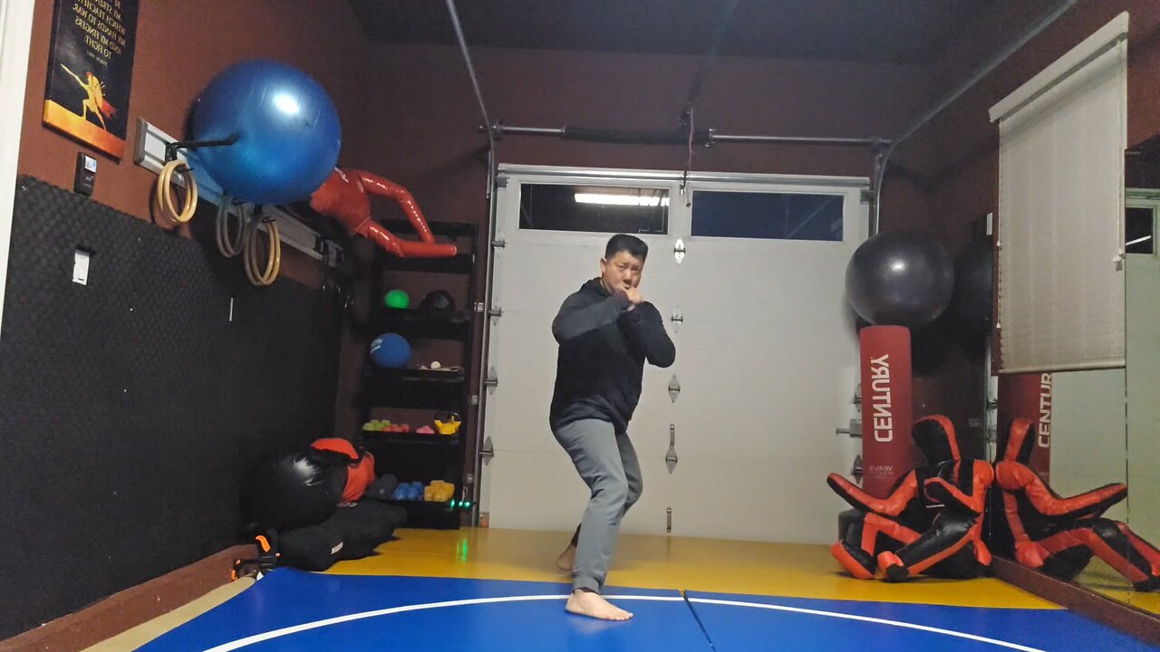 WTD Step and Slide Crescento Kick
