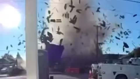 Building explodes in Hayward, California, at least 6 people hospitalized.