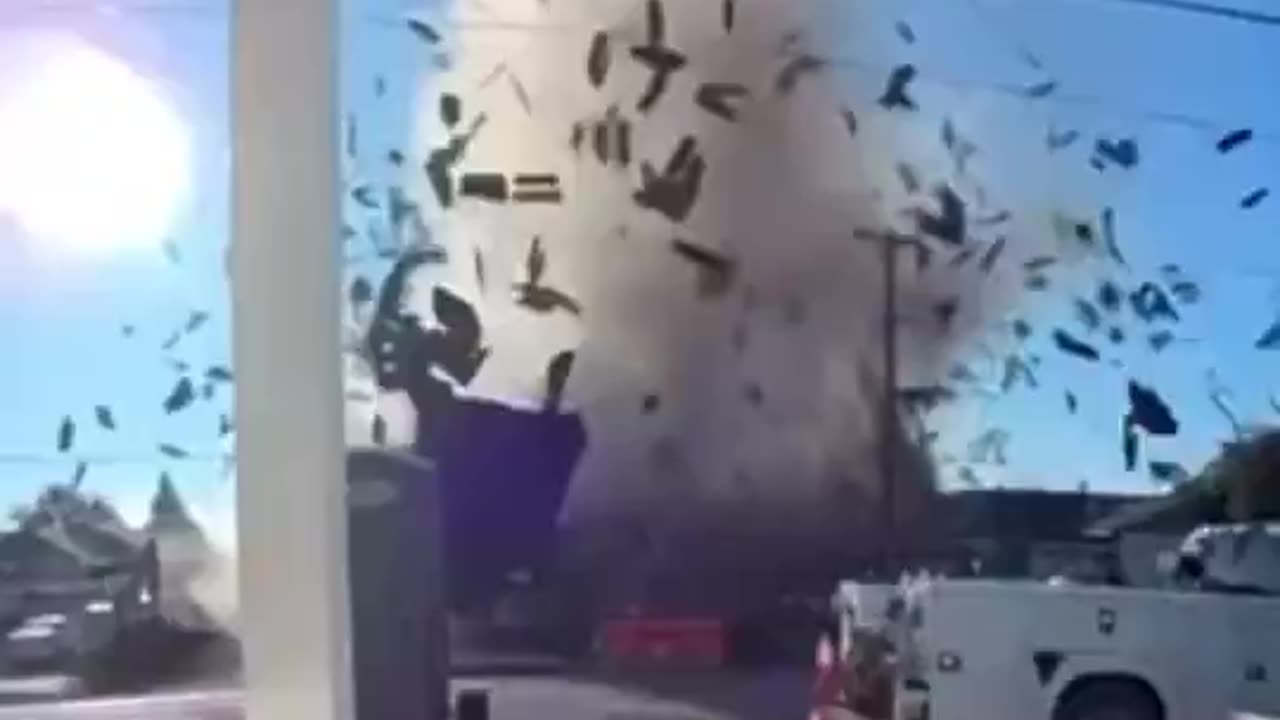 Building explodes in Hayward, California, at least 6 people hospitalized.