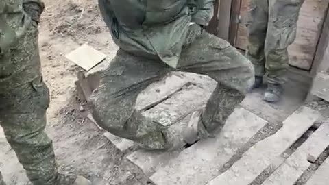 🤣🇷🇺 Ukraine Russia War | Russian Soldier's Embarrassing Moment in Ukraine | RCF