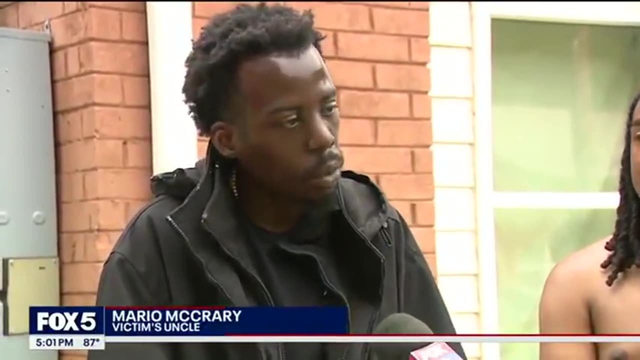 Caught in da crossfire niglet takes da bullet