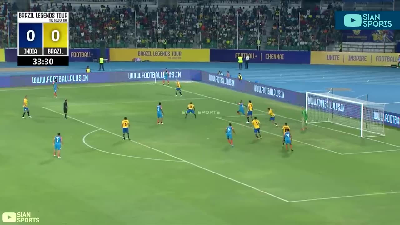 AFTER 23 YEARS, BRAZIL'S LEGENDS REUNITE AND PUT ON A SHOW IN A FRIENDLY MATCH!