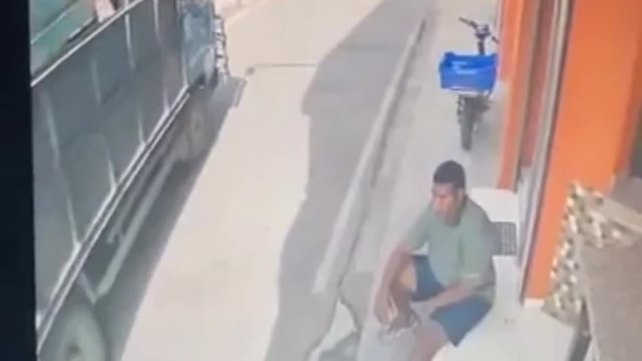 😂😱 Wrong Place - Wrong Time! | FunFM