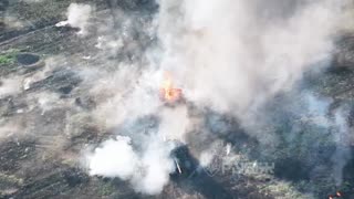 Multiple Russian Tanks Charging Ukrainian Lines Through No-Mans Land(Insane Detonations)