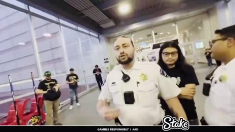 Child Predator Defended by Mall Cops for Trying to Meet a Little Girl — Watch Till the End 🚨