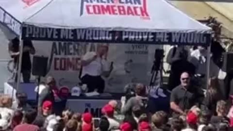 OMG!!! 😢 Charlie Kirk #Shot in the neck area at Utah event! #PRAY