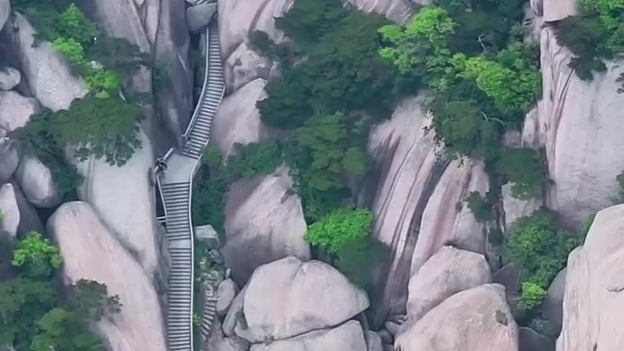 TIANZHU MOUNTAIN IN CHINA