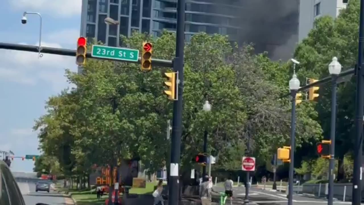 An Amazon delivery van has reportedly exploded in front of a building in Arlington, Washington, DC