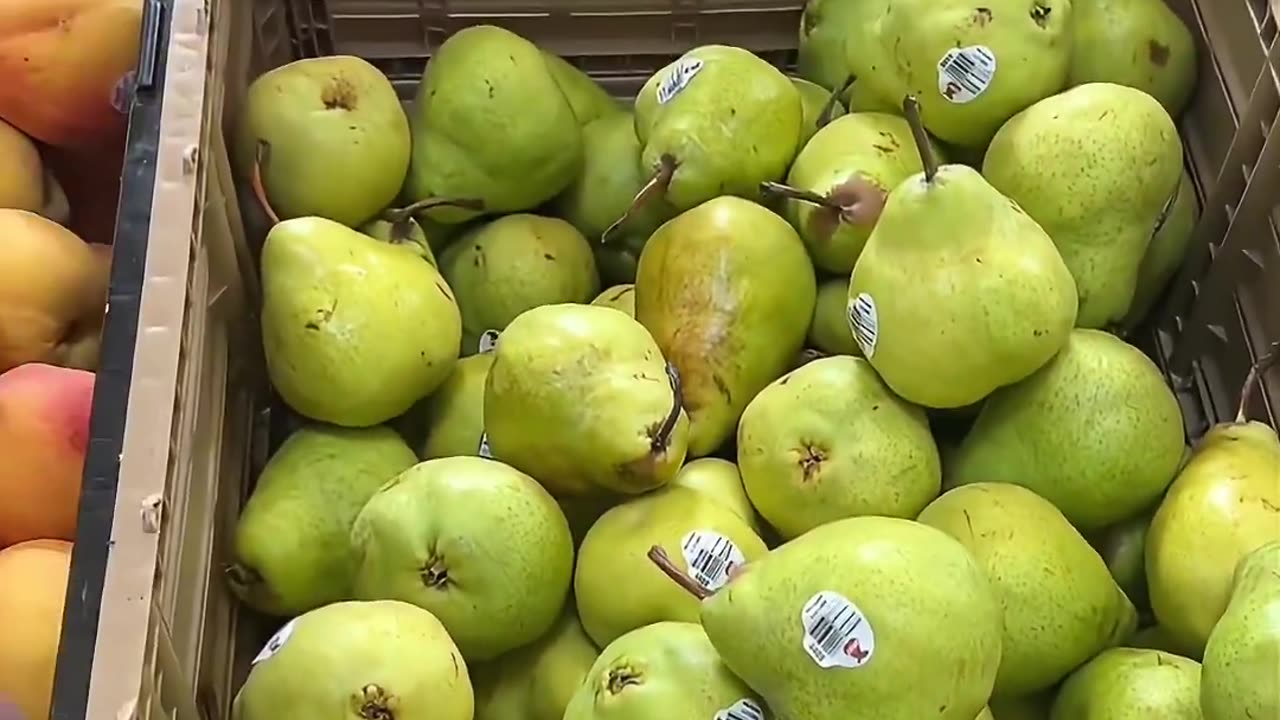 Walmart has been quietly changing their pricing on produce to no longer be per pound